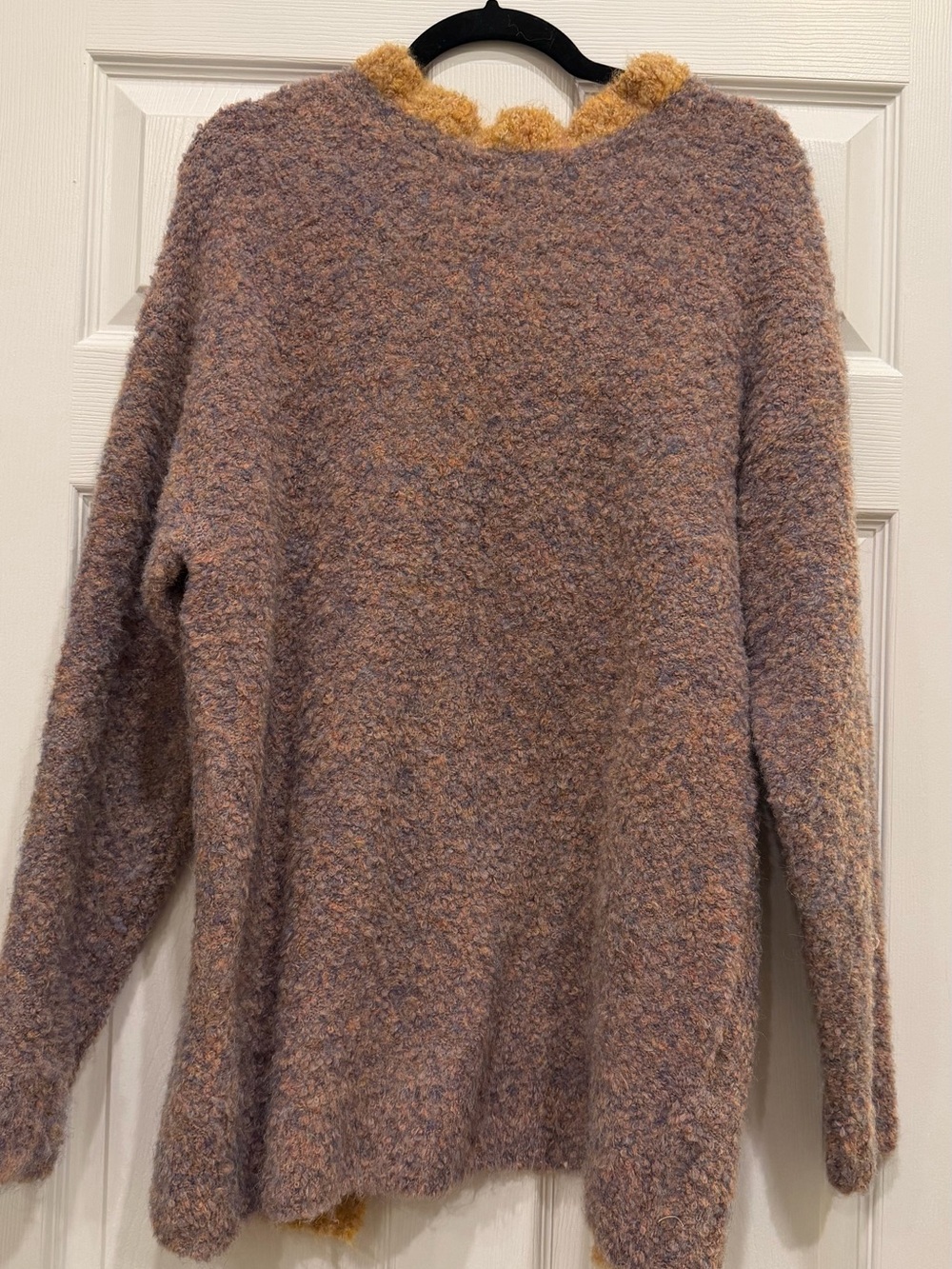 ZARA Cozy Tie-Neck Boucle Sweater in Mauve and Mustard - Picture 3 of 3